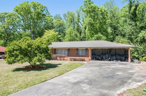 3165 Mangum Ln, Atlanta, GA 30311-3045