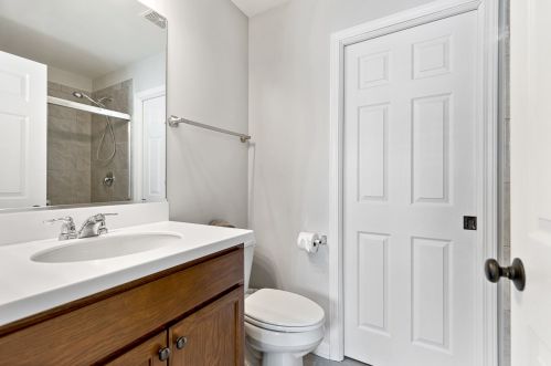 232 Wild Mdw Ln, Bull Valley IL 60098-7624 exterior