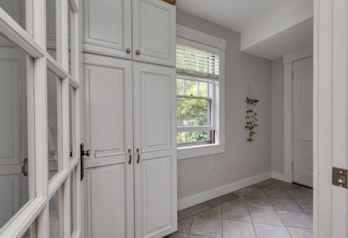 28 Westbourne Rd, Concord NH 03301-2916 exterior