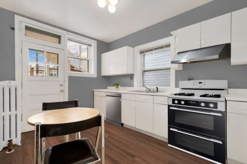 5428 Sawyer Ave, Chicago IL 60632-2624 exterior