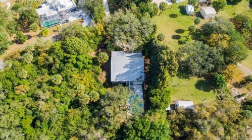 9101 Indian Riv Dr, Fort Pierce FL 34982-7824 exterior