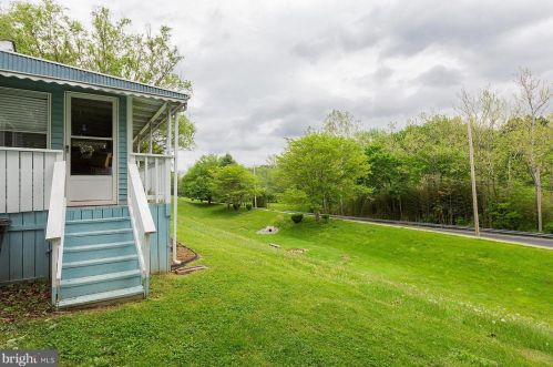 518 Pheasant Rdg Cir, Lancaster PA exterior