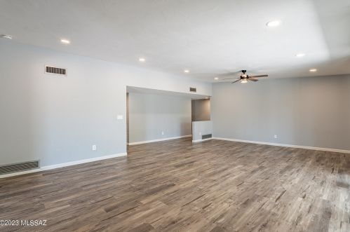 1959 Omar Dr, Tucson AZ  85704-1242 exterior