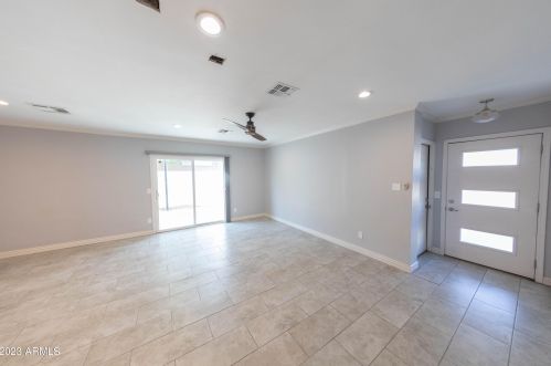 4201 19th Pl, Phoenix AZ  85040-1407 exterior