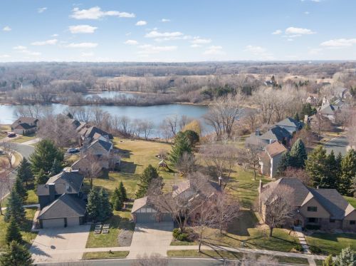 2307 Fld Stone Dr, Saint Paul MN 55120-1919 exterior