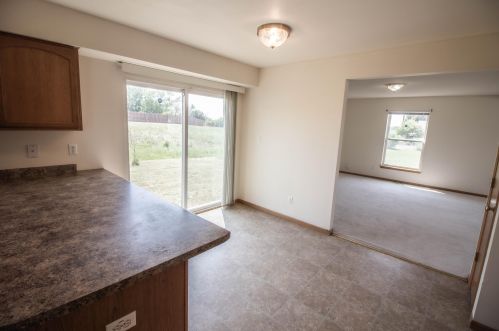 9286 Burbank Ave, Milwaukee WI 53224-1317 exterior