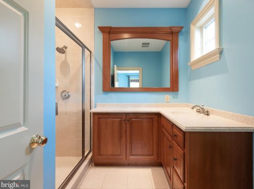 271 Blackburn Dr, Berwyn PA  19312-2801 exterior