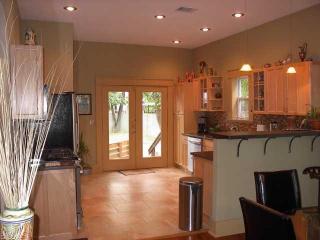 1111 3rd St, Austin TX  78702-4224 exterior