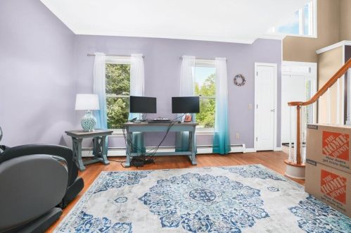 15 Longview Dr, Concord NH  03304-4809 exterior