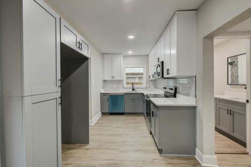 6605 Wellington, Tampa FL 33604-5569 exterior