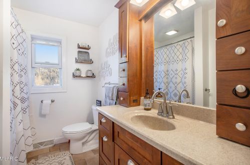 5940 3 St, Kalamazoo MI 49009-7593 exterior