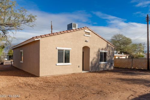 4126 Glenn St, Tucson AZ 85716-2239 exterior