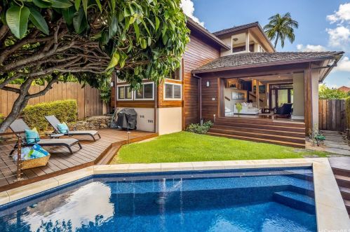 2984 Makalei Pl, Honolulu, HI 96815-4743