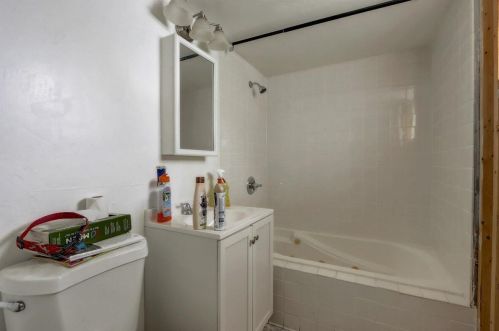 600 Locust St, Milwaukee WI 53212-2545 exterior