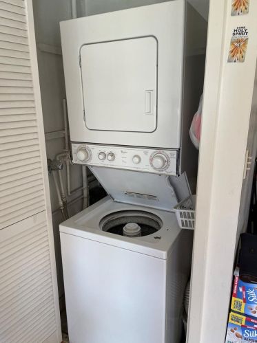 731 Amana St, Honolulu HI 96814-3243 exterior