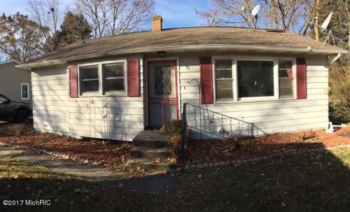 912 Division St, Sylvan Beach MI  49461-1528 exterior