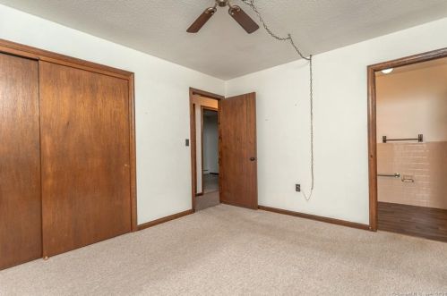 33 Junior Ave, Killingly CT 06239-4217 exterior