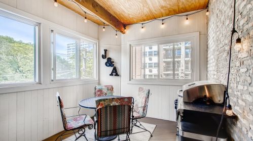 941 Argyle St, Chicago IL  60640-3805 exterior