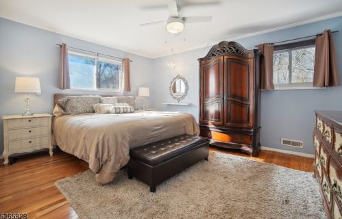 117 Stephenville Pkwy, Edison NJ 08820-2610 exterior