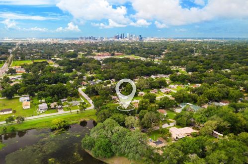 2012 Chelsea St, Tampa FL  33610-6124 exterior