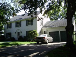 27 Kingswood Rd, Newton, MA 02466-1013