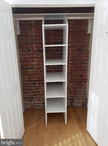 203 Patrick St, Alexandria VA  22314-2441 exterior