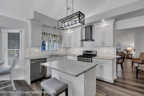 341 Devon St, Lakehurst NJ  08759-4637 exterior