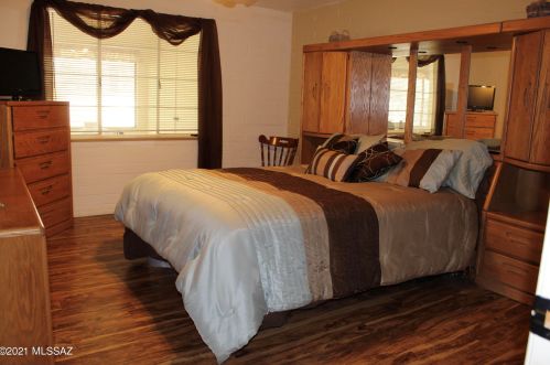 220 Paseo Seco, Green Valley AZ 85614-2714 exterior