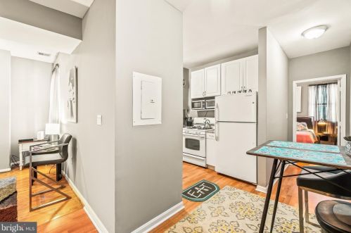 2014 10 St, Washington DC 20002-6214 exterior