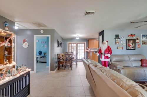 3570 20 Ave, Naples FL 34120-6324 exterior