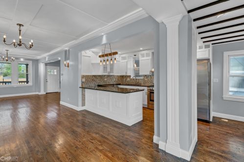 6749 Damen Ave, Chicago IL  60636-3204 exterior