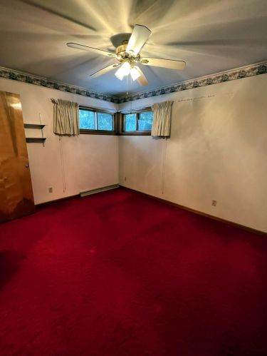 135 Grn Crk Rd, Meskegon MI 49445-2250 exterior