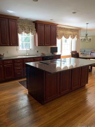 154 Mather St, Wilton CT 06897-5011 exterior