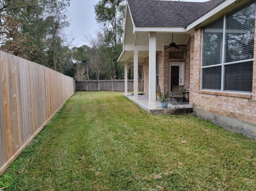 10206 Dover Fls Ct, Humble TX 77338-2844 exterior