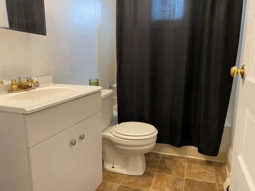 2913 Bedford Ave, Pittsburgh PA 15219-4011 exterior