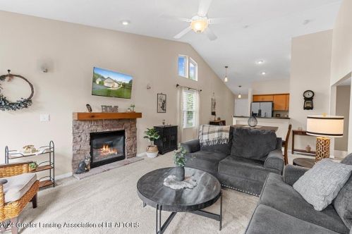 16120 Park Lake Rd, East Lansing MI 48823-9480 exterior