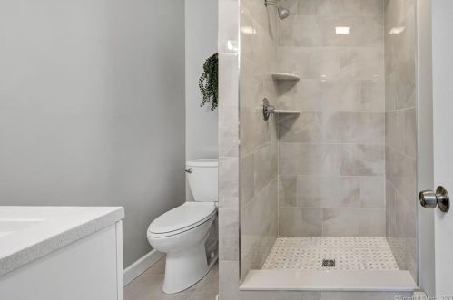 256 Silver Hl Rd, Derby CT 06418-1036 exterior