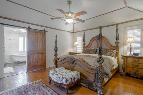 6715 Clearhaven Dr, Dallas TX 75248-4151 exterior