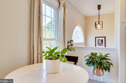 7041 Chesley Search Way, Alexandria VA 22315-4754 exterior