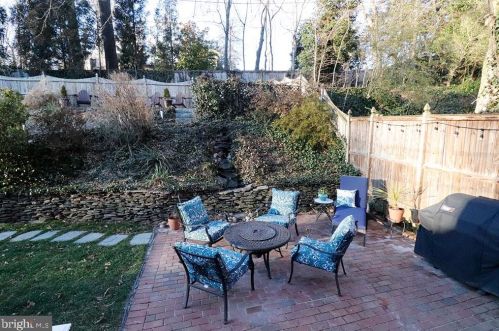 301 Glendale Ave, Alexandria VA 22301-2407 exterior