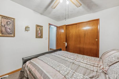 49 Park Ave, Iselin NJ 08830-2241 exterior