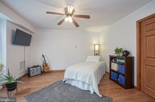 2402 Andover Rd, Riverton NJ 08077-3510 exterior