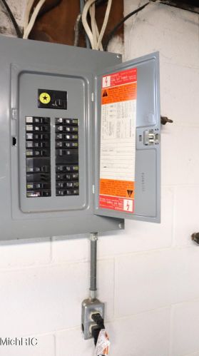 3821 Ellen St, Meskegon MI 49444-4067 exterior