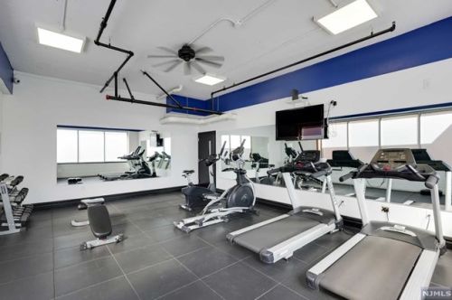 4301 Park Ave, Union City NJ 07087-6579 exterior