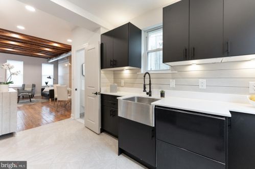 1906 Lawrence St, Philadelphia PA 19140-2406 exterior