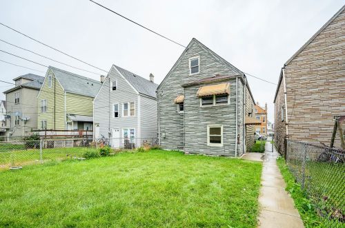 3026 Kostner Ave, Chicago IL 60652-2123 exterior