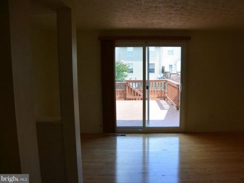 6062 Alexander Ave, Alexandria VA  22310-4382 exterior