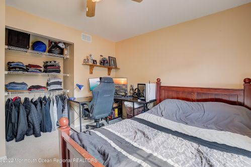 5 Hummingbird Way, Jackson Twp NJ exterior