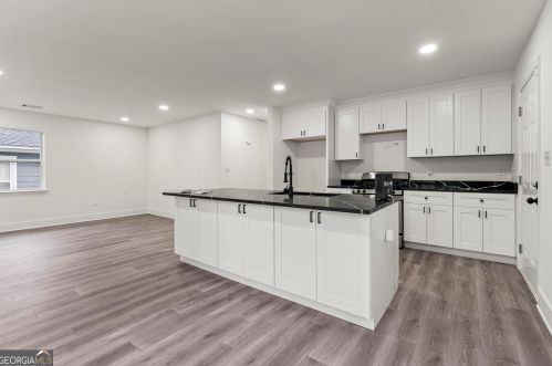 819 Humphries St, Atlanta GA 30312-2412 exterior