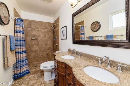 1560 Buena Vis Dr, Chandler AZ 85249-4608 exterior